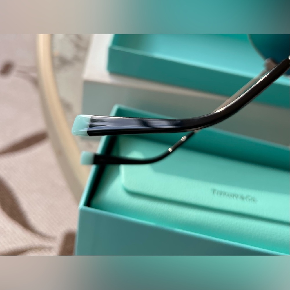NEW Tiffany & Co. Studded Aviator Sunglasses in silver and blue gradient - Picture 13 of 16